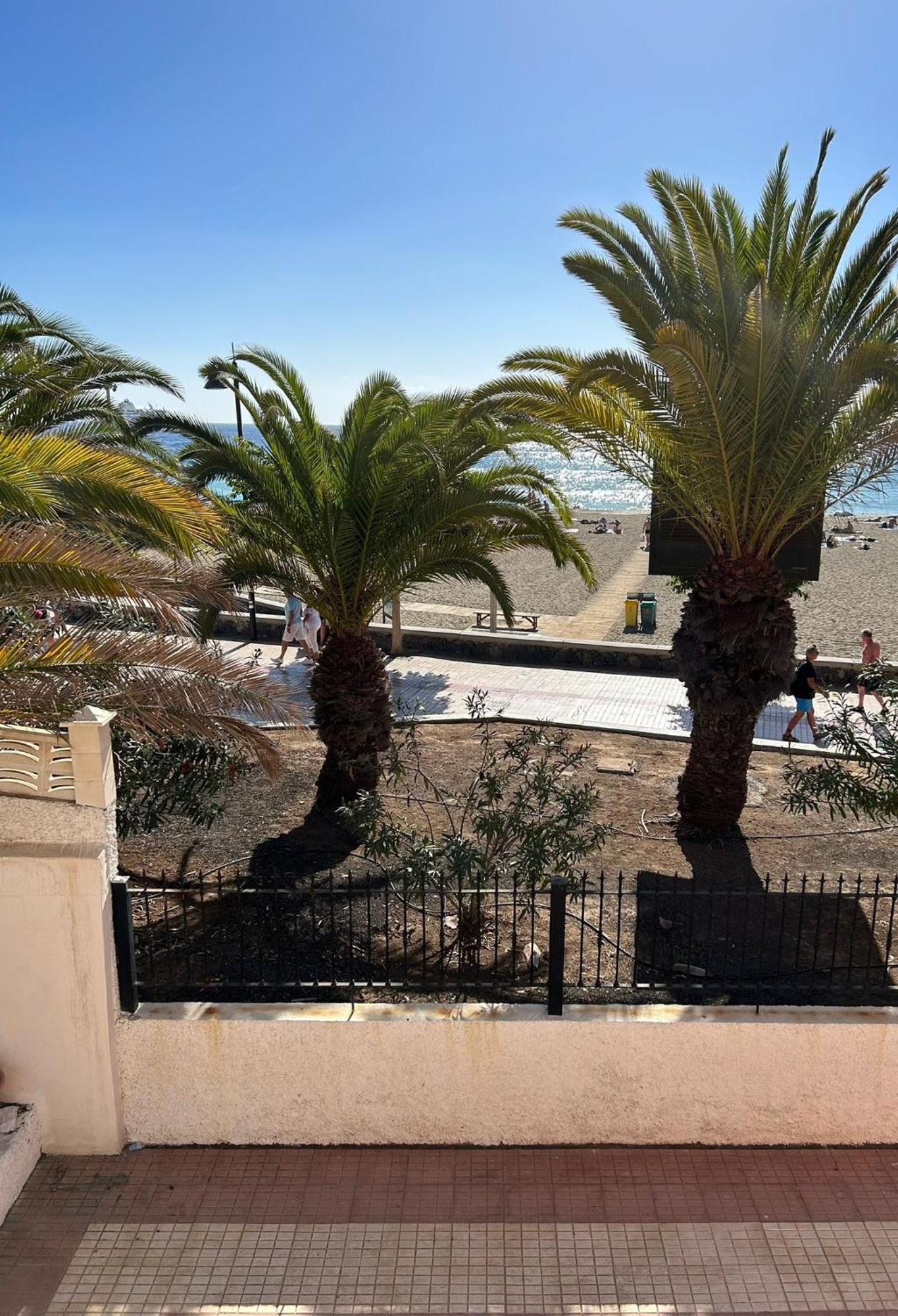 Prime Beachfront Location, Free Parking, Steps To The Sand Los Cristianos  Luaran gambar